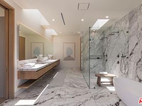 634 Moreno Avenue, Los Angeles CA 90049