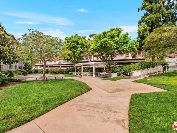 501 Palisades Drive 207, Pacific Palisades CA 90272
