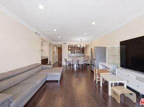 435 S La Fayette Park Place 219, Los Angeles CA 90057