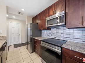 435 S La Fayette Park Place 219, Los Angeles CA 90057