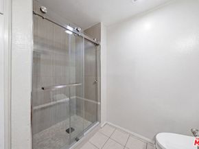 435 S La Fayette Park Place 219, Los Angeles CA 90057