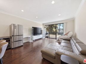 435 S La Fayette Park Place 219, Los Angeles CA 90057