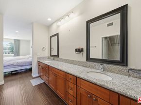 435 S La Fayette Park Place 219, Los Angeles CA 90057