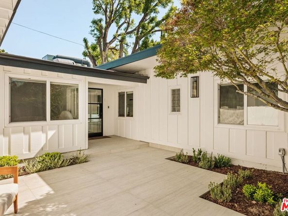 23122 Bigler Street, Woodland Hills CA 91364