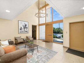 5300 E Atherton Street 2F, Long Beach CA 90815