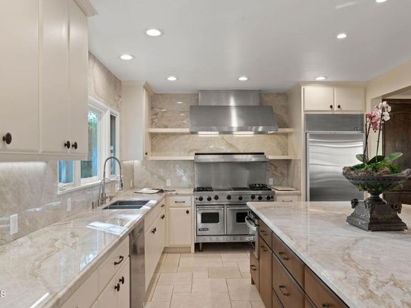 1010 Stoneridge Drive, Pasadena CA 91105