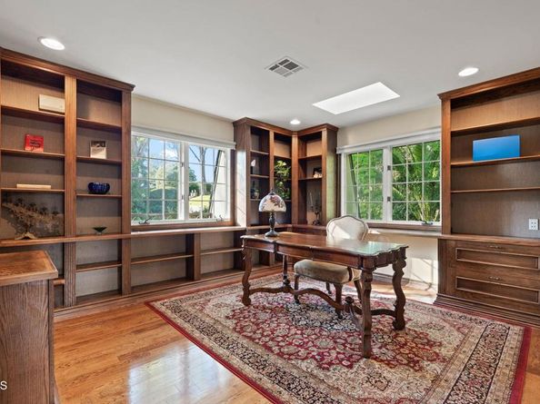 1010 Stoneridge Drive, Pasadena CA 91105