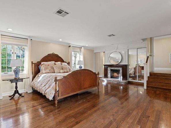 1010 Stoneridge Drive, Pasadena CA 91105