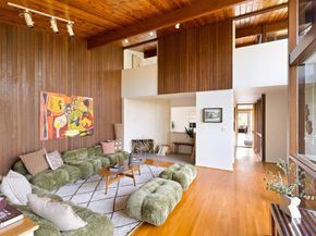 1256 Club House Drive, Pasadena CA 91105