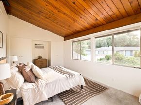 1256 Club House Drive, Pasadena CA 91105