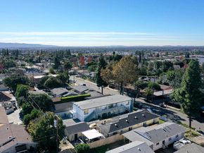 318 S Canyon Boulevard, Monrovia CA 91016