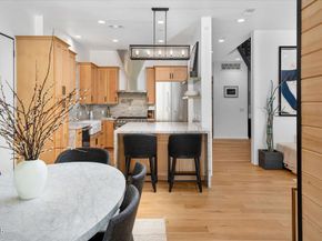 10747 Valleyheart Drive, Studio City CA 91604