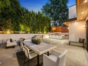10747 Valleyheart Drive, Studio City CA 91604