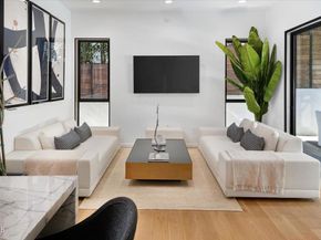 10747 Valleyheart Drive, Studio City CA 91604