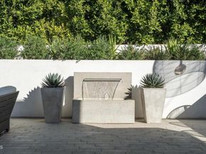 10747 Valleyheart Drive, Studio City CA 91604