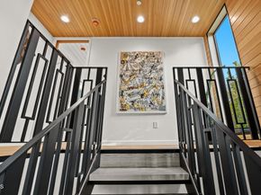 10747 Valleyheart Drive, Studio City CA 91604