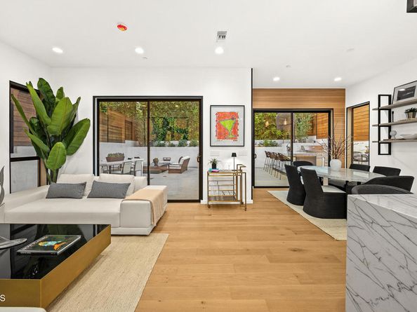 10747 Valleyheart Drive, Studio City CA 91604