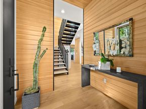 10747 Valleyheart Drive, Studio City CA 91604