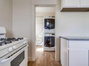 833 Ridgewood, Los Angeles CA 90038