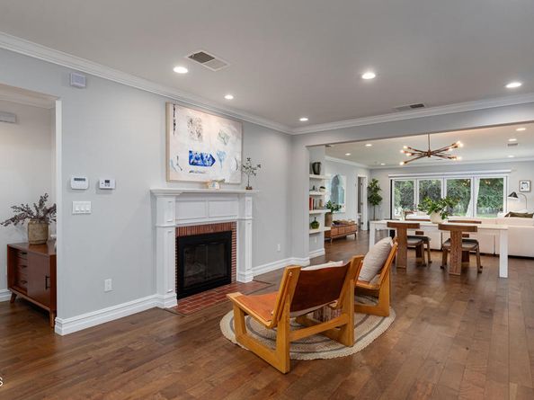 1283 Afton Street, Pasadena CA 91103