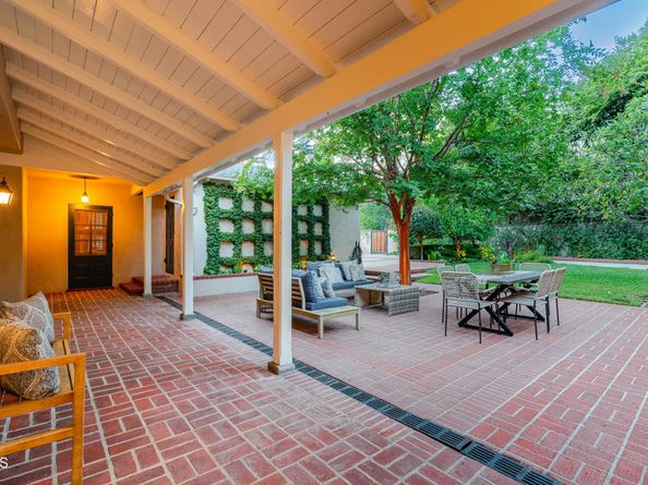 2051 Mendocino Lane, Altadena CA 91001