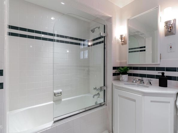 2051 Mendocino Lane, Altadena CA 91001