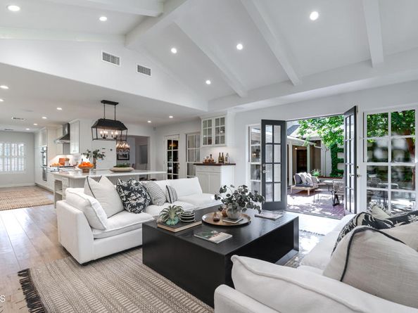 2051 Mendocino Lane, Altadena CA 91001
