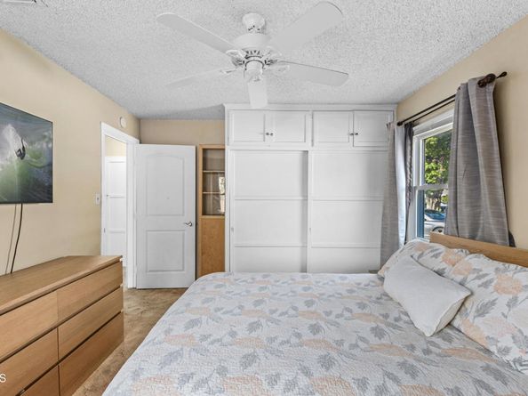 14465 Oak Street, Whittier CA 90605