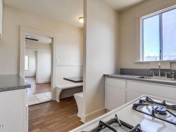 833 835 N Ridgewood, Los Angeles CA 90038