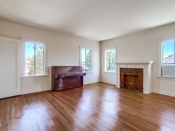 833 835 N Ridgewood, Los Angeles CA 90038