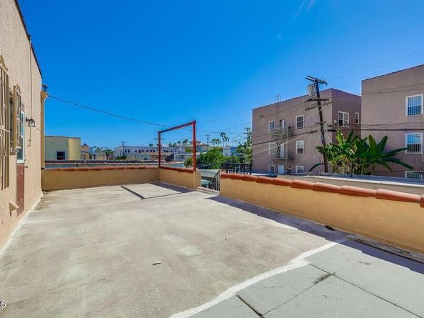 833 835 N Ridgewood, Los Angeles CA 90038