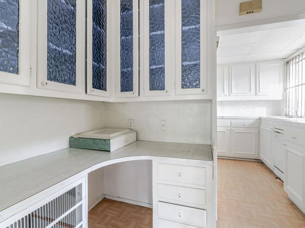 180 W State Street, Pasadena CA 91105