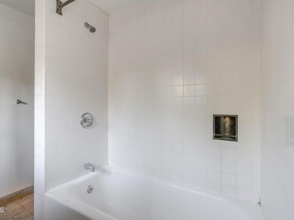 180 W State Street, Pasadena CA 91105