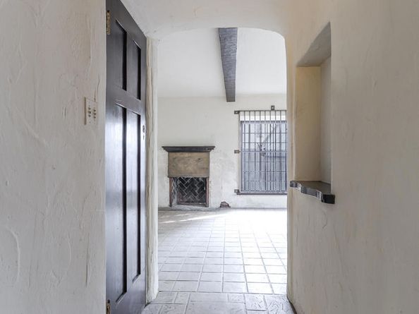 180 W State Street, Pasadena CA 91105