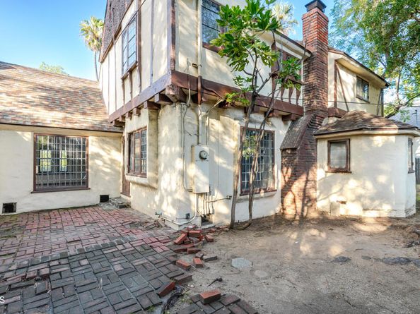 180 W State Street, Pasadena CA 91105