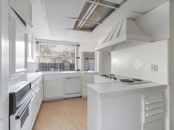 180 W State Street, Pasadena CA 91105