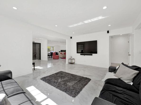 1254 N Hill Avenue, Pasadena CA 91104