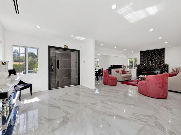 1254 N Hill Avenue, Pasadena CA 91104