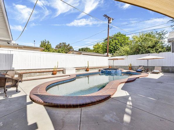 1254 N Hill Avenue, Pasadena CA 91104