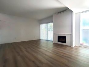 4231 Sarah Street 15, Burbank CA 91505