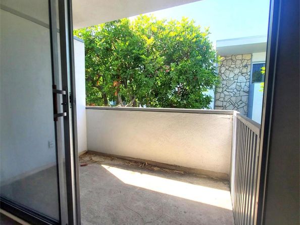 4231 Sarah Street 15, Burbank CA 91505