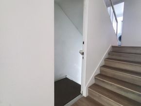 4231 Sarah Street 15, Burbank CA 91505