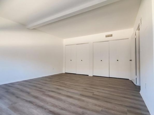 4231 Sarah Street 15, Burbank CA 91505