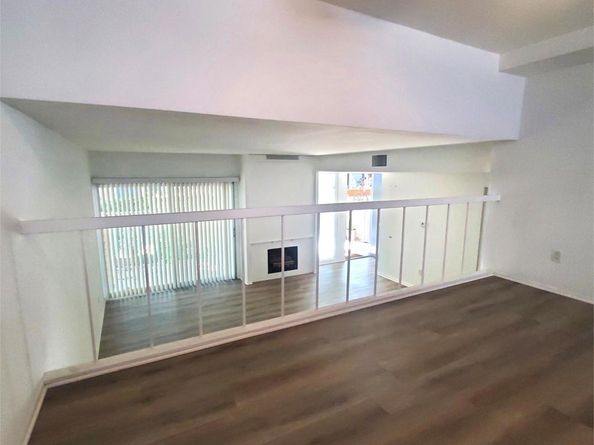 4231 Sarah Street 15, Burbank CA 91505