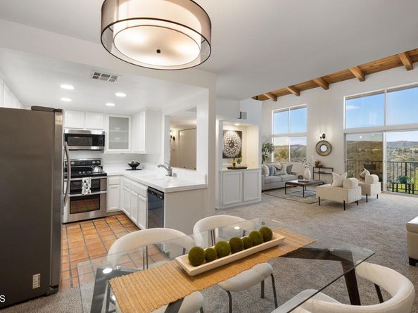 2385 Roscomare Road F8, Bel Air CA 90077