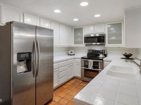 2385 Roscomare Road F8, Bel Air CA 90077