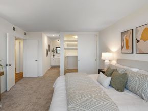 2385 Roscomare Road F8, Bel Air CA 90077