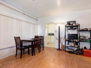 424 W Arbor Vitae Street, Inglewood CA 90301