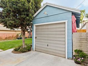 424 W Arbor Vitae Street, Inglewood CA 90301