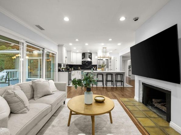 9545 Creemore Place, Tujunga CA 91042